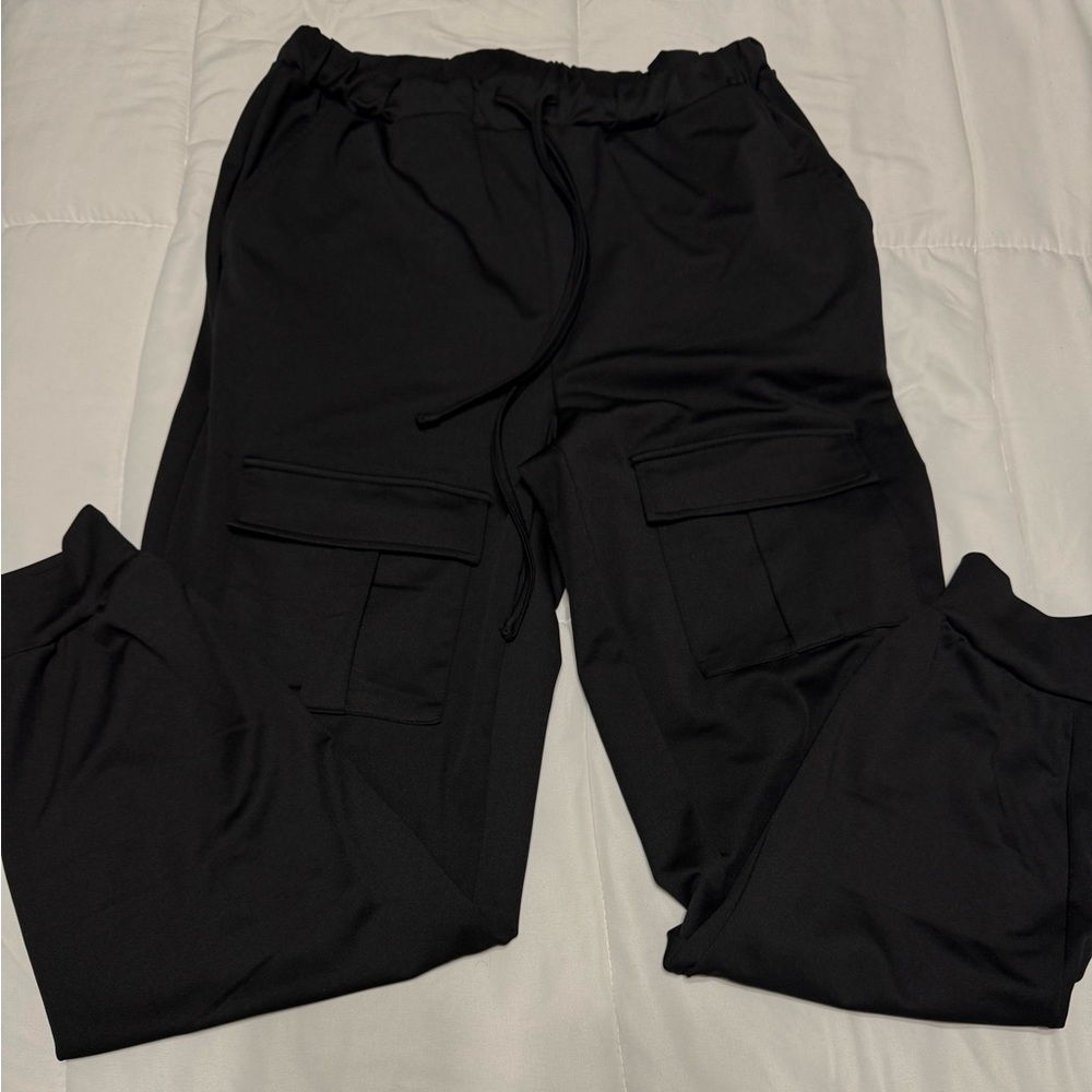 SHEIN Black Cargo Pants